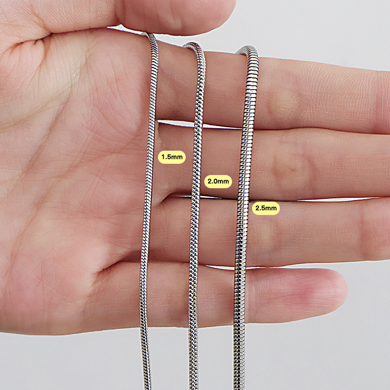 titanium steel necklace men's chain chain diy choker 304 stainless steel clavicle metal accessories cross-border wholesale non-fading Application Scenario