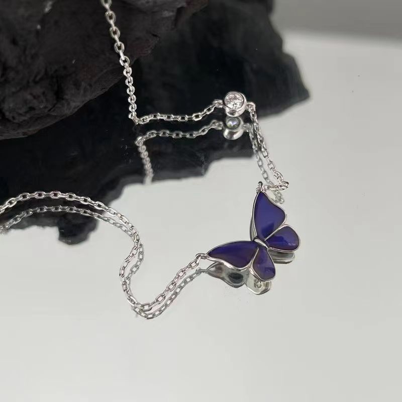 new warm color-changing butterfly necklace female niche design butterfly pendant temperament entry lux all-match female clavicle chain full figure