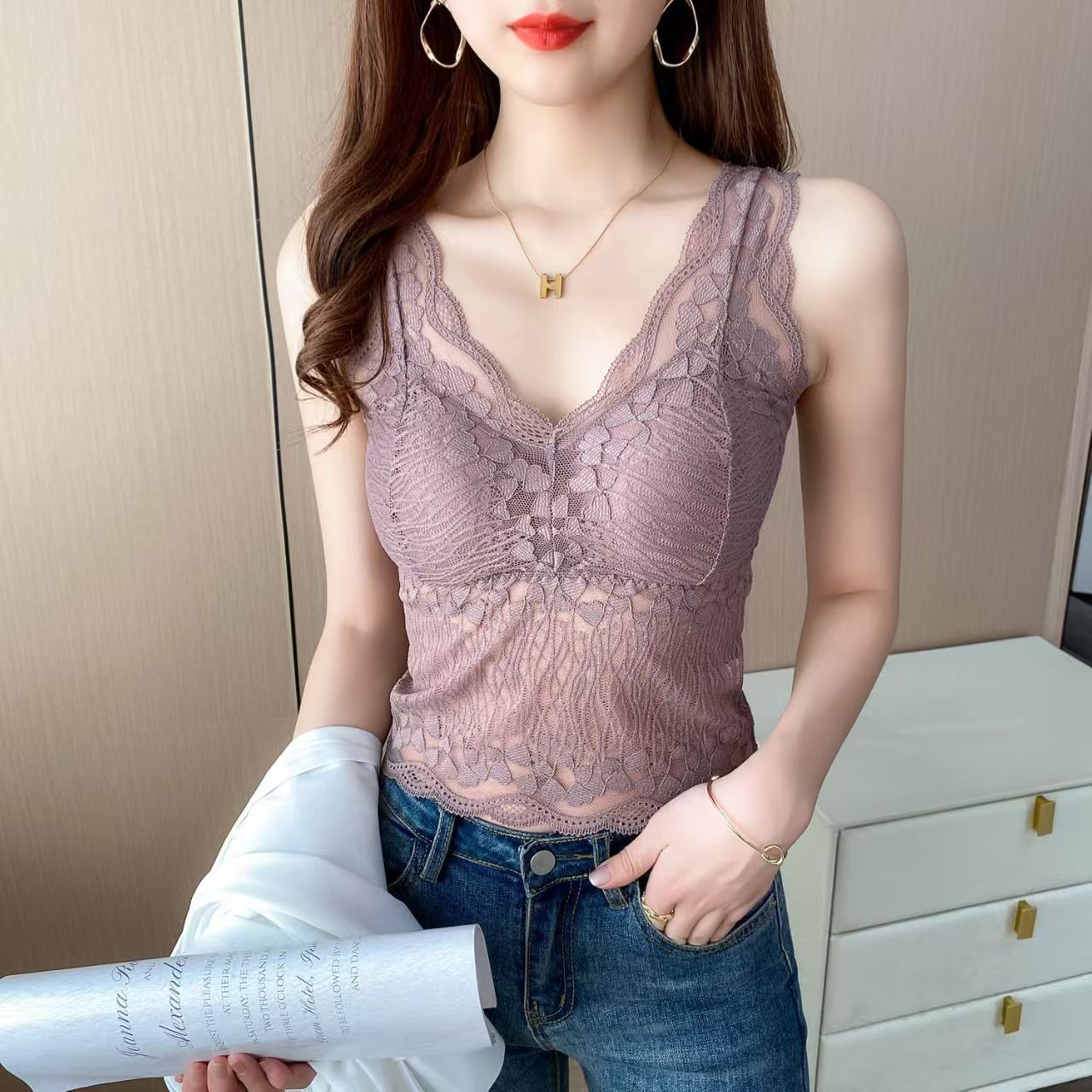 Export inventory clearance: Broadband, mid-length, sexy double V-neck, lace, high-quality, beautiful back women's vests, sexy bras without steel rings, sports underwear, women's wholesale with breast pads, underwear details Picture