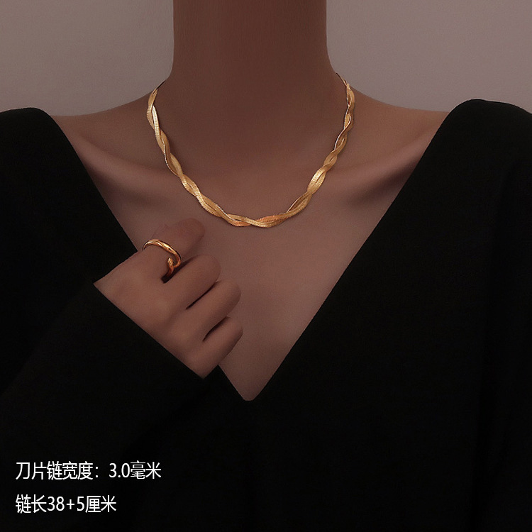 non-fading temperament entry lux gold-plated exquisite titanium steel necklace women's all-match fashion bowknot clavicle chain manufacturer Specification drawing