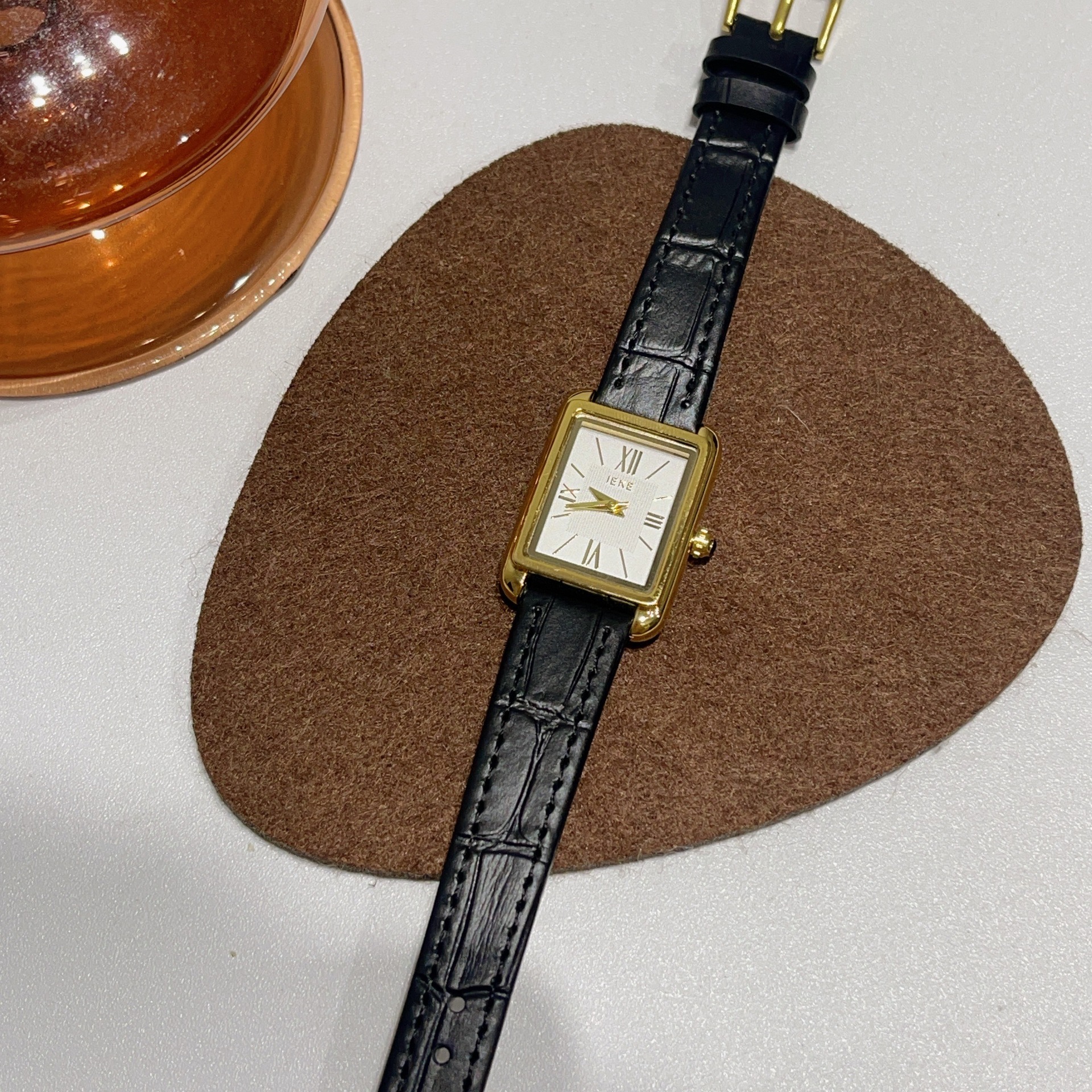 ieke french minority nordic roman square dial compact belt watch women's simple and light luxury casual white Specification drawing