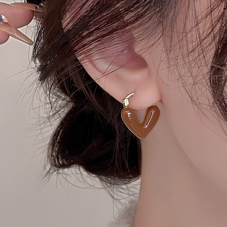 maillard amber retro hong kong style ear ring women's light luxury high-end sense niche autumn and winter earrings 2025 new earrings Specification drawing