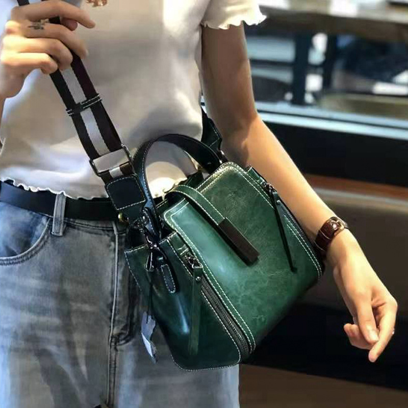 genuine leather retro bucket bag new trendy women's bags high sense fashion commuter handbag leather one-shoulder crossbody bag Item Picture