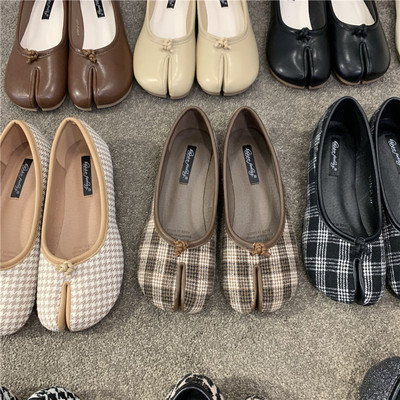 gommino women's shoes 2025 new summer split toe tabi shoes toe lazy horseshoe flat pumps autumn shoes undefined