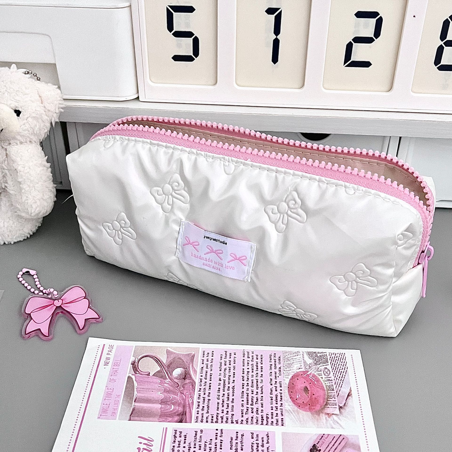 original new bow pencil case ins good-looking girl heart stationery storage bag large capacity student cosmetic bag details Picture