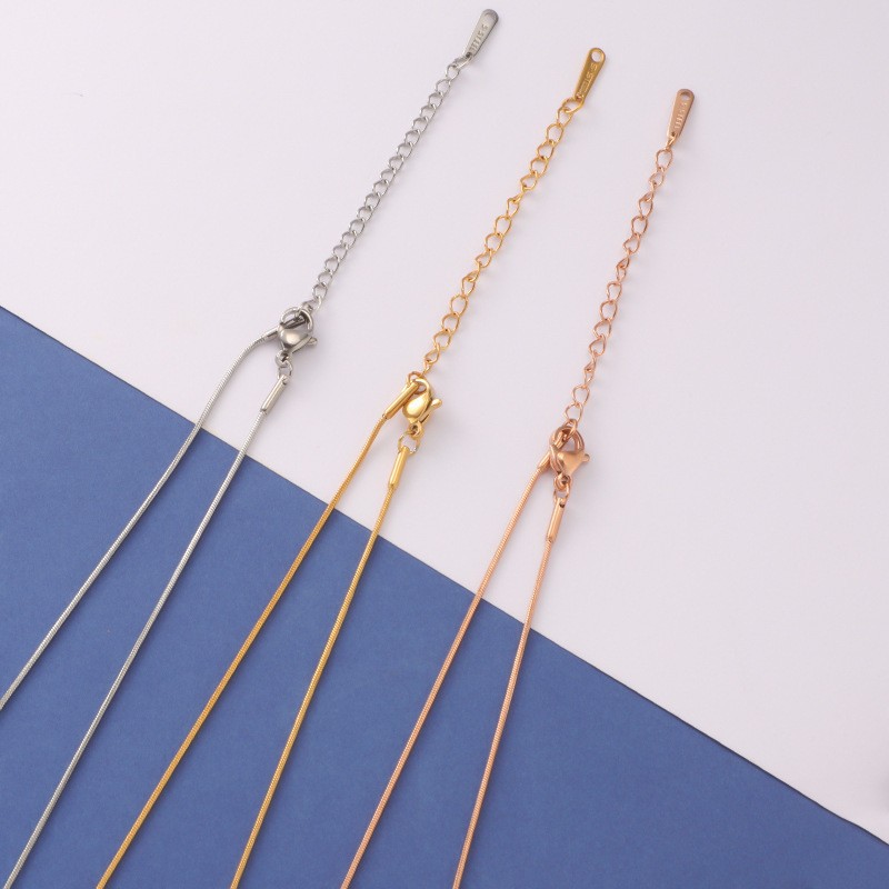 spot women's titanium steel necklace o-shaped chain chain lip chain flat cross stainless steel necklace length multi-specification Item Picture