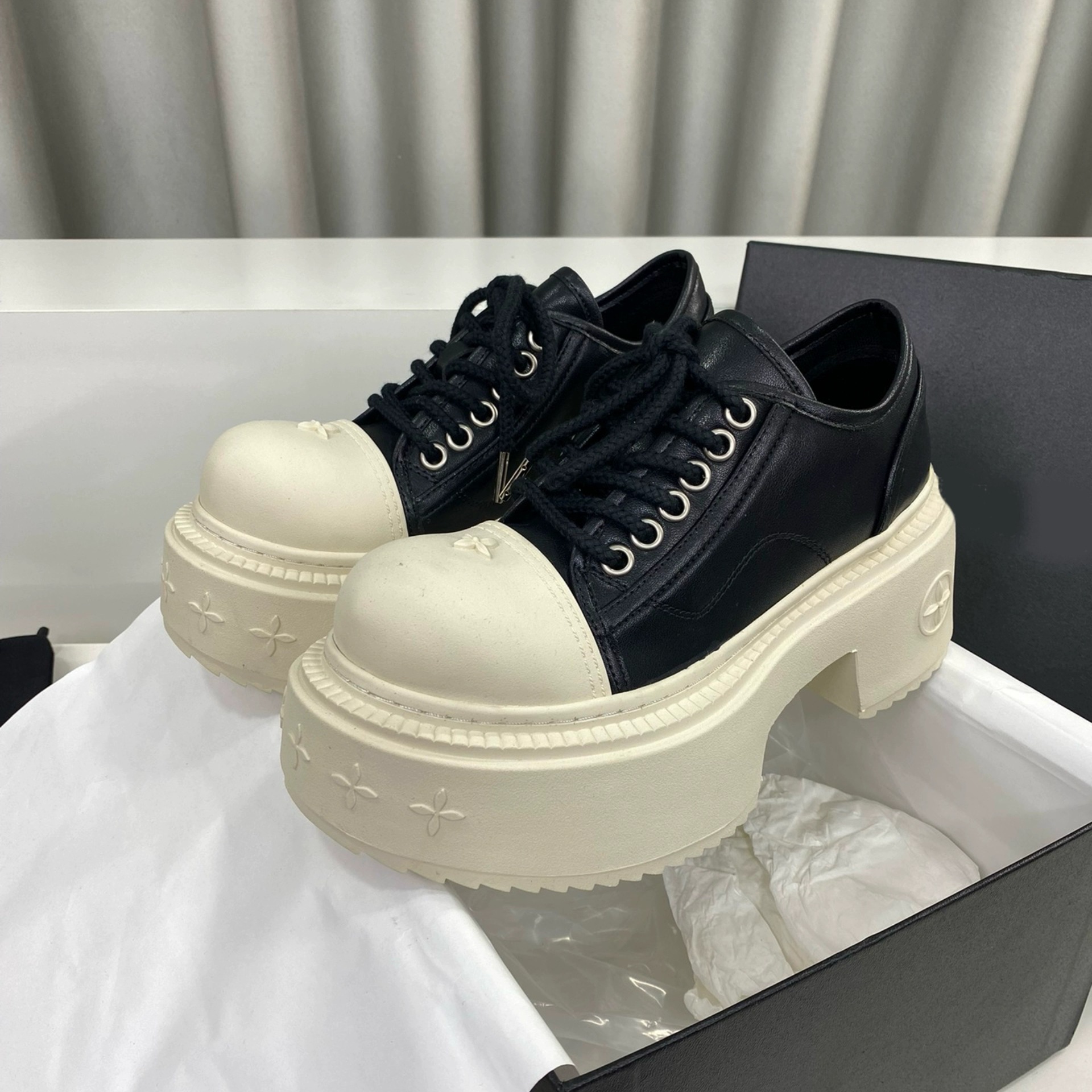 smfk derby shoes cruciate flower vintage genuine leather platform big head shoes casual d'lites canvas elevator shoes women's high heel Item Picture
