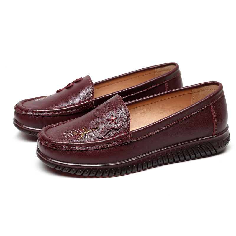 middle-aged mom shoes genuine leather soft bottom for the elderly flat spring and autumn shoes women middle-aged and elderly leather shoes tendon bottom no free shipping undefined