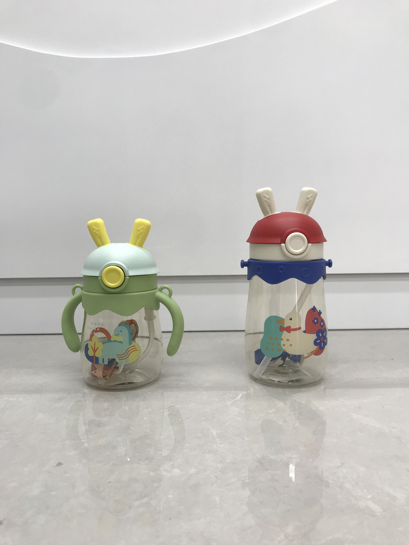 Cute and fun rabbit-ear children's straw cup with handle, leak-proof drinking cup, dinosaur, duckling, unicorn cartoon pattern, multi-color cute, durable, anti-choking, portable good for babies to drink water in kindergarten Specification drawing