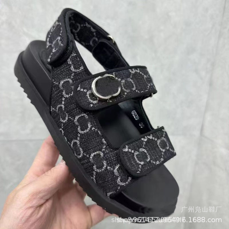 g home velcro sandals 2024 new platform height increasing roman shoes retro casual presbyopic metal buckle women's shoes Application Scenario