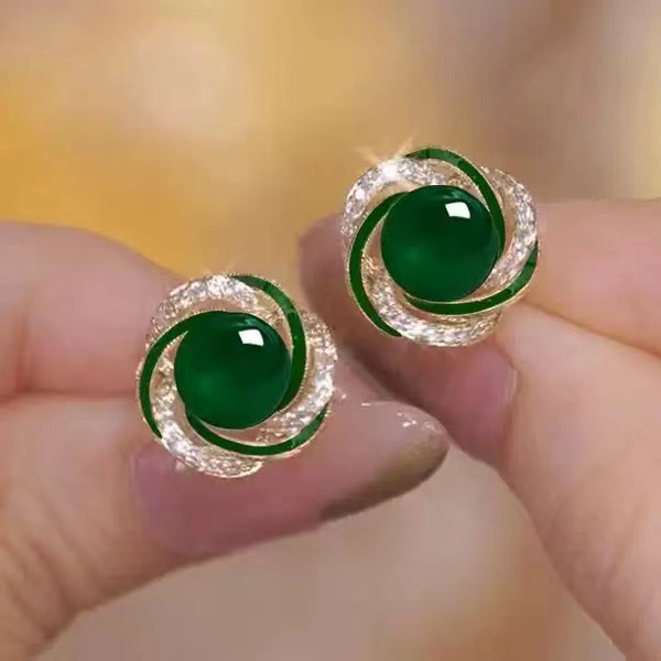 2025 new rhinestone pearl stud earrings elegant high sense women's earrings exquisite small fashion accessories wholesale Application Scenario