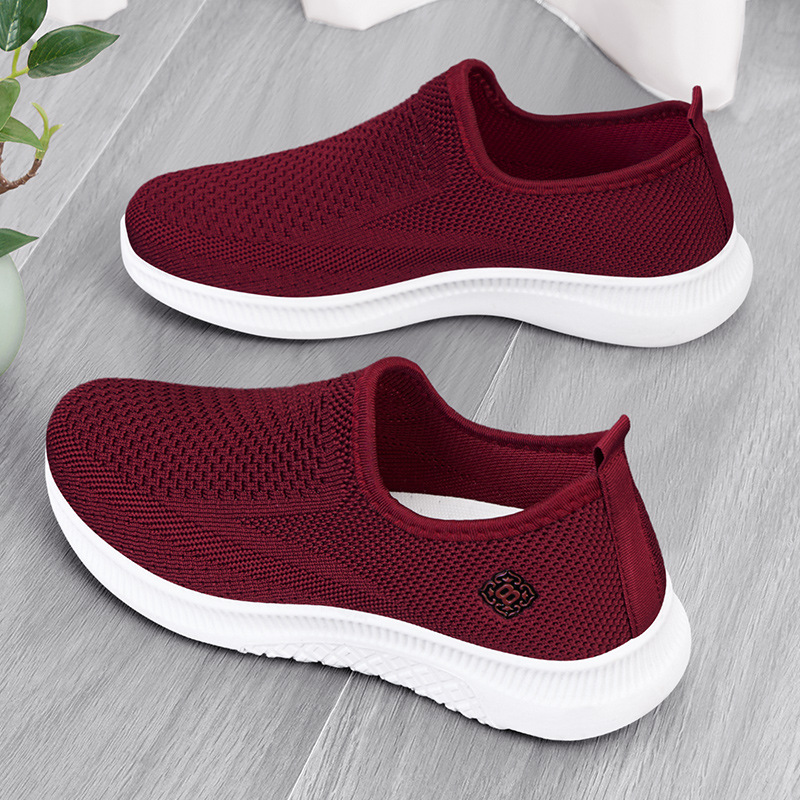 2024 spring and autumn non-slip shoes for the old grandma slip-on old middle-aged and elderly mom shoes soft bottom beijing cloth shoes women's new Item Picture