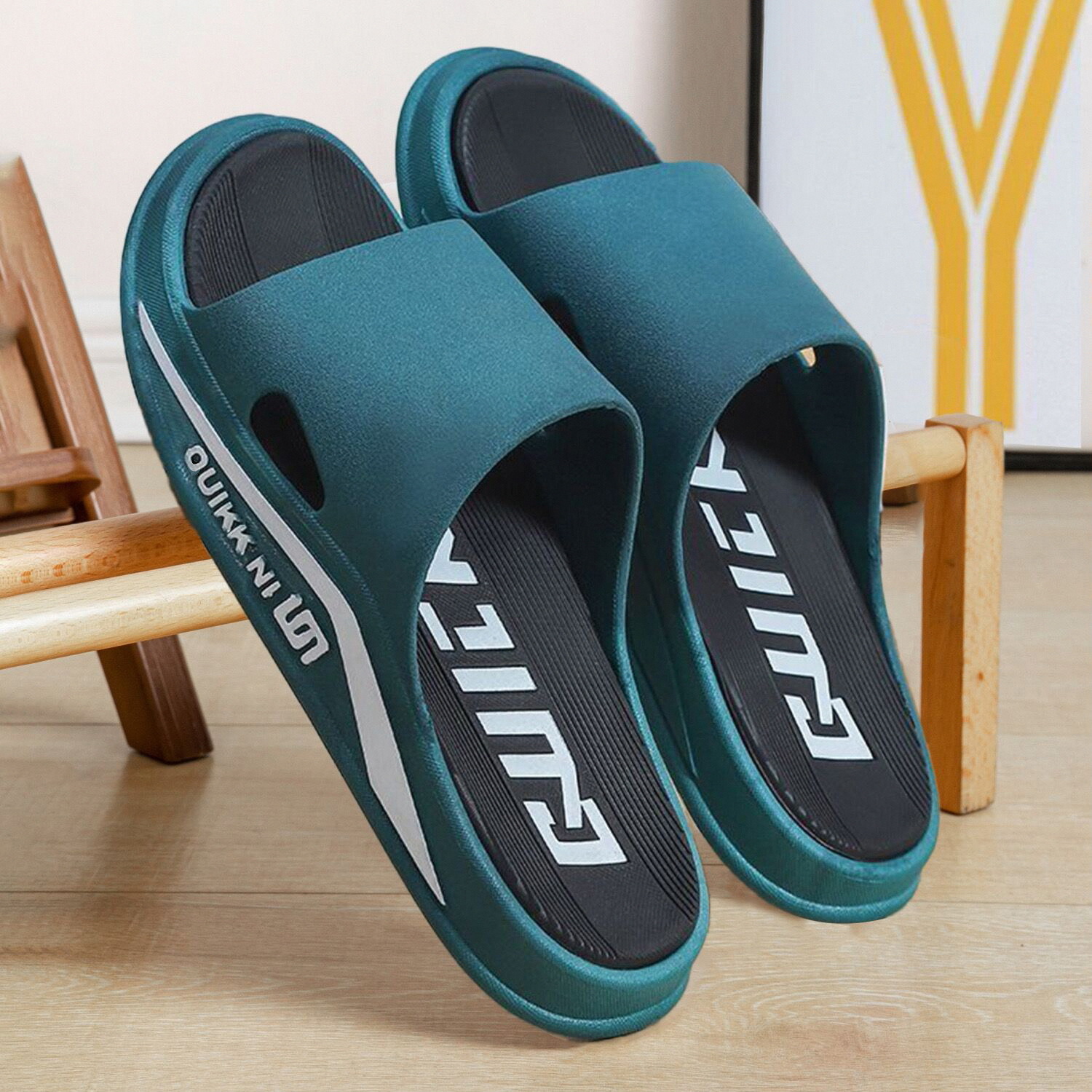new summer slippers trendy fashionable man slippers casual soft bottom outdoor platform beach indoor slippers men wholesale undefined