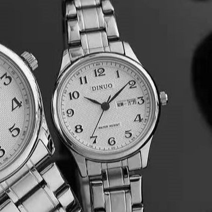 dinuo new watch wholesale steel band dinuo men's and women's watch double calendar digital quartz couple's watch 8015 full figure