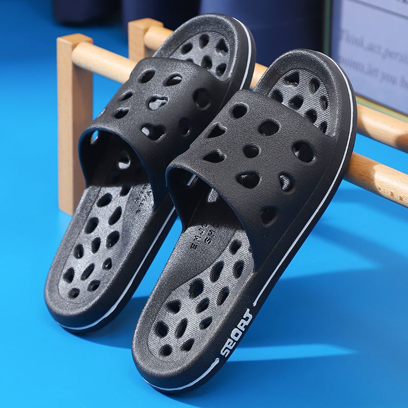 men's extra large size bathroom leaking slippers indoor non-slip hollow bath hotel hotel couple home sandals Application Scenario