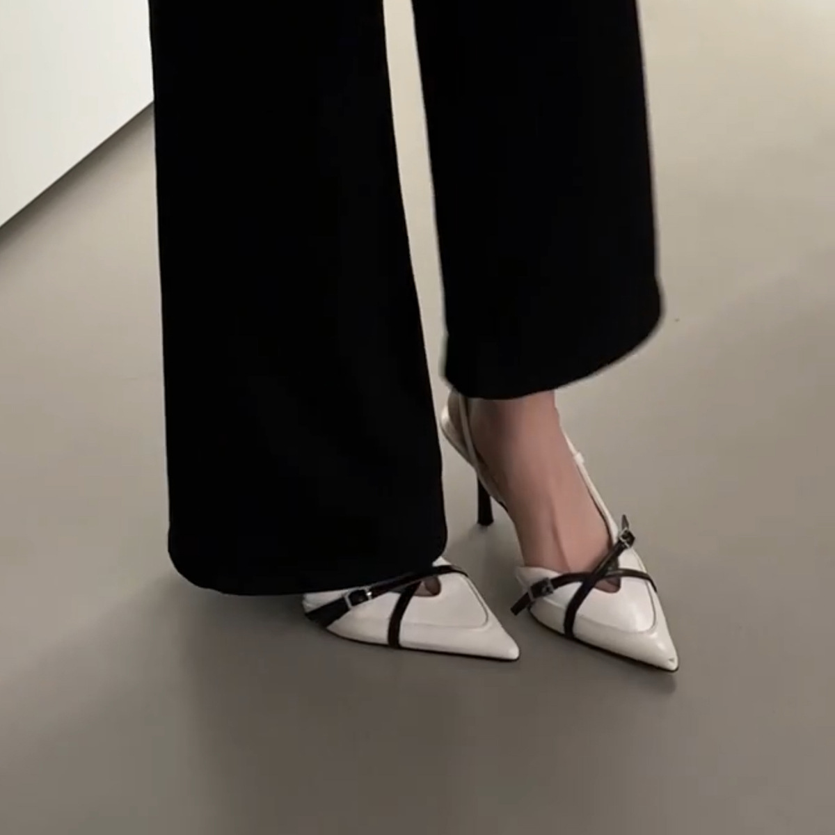 french style temperament pointed toe stiletto heel closed toe sandals for women 2025 summer new sexy socialite wind back empty pumps Specification drawing