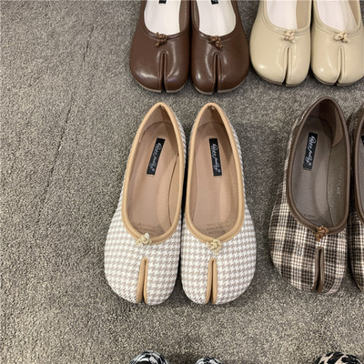 gommino women's shoes 2025 new summer split toe tabi shoes toe lazy horseshoe flat pumps autumn shoes undefined
