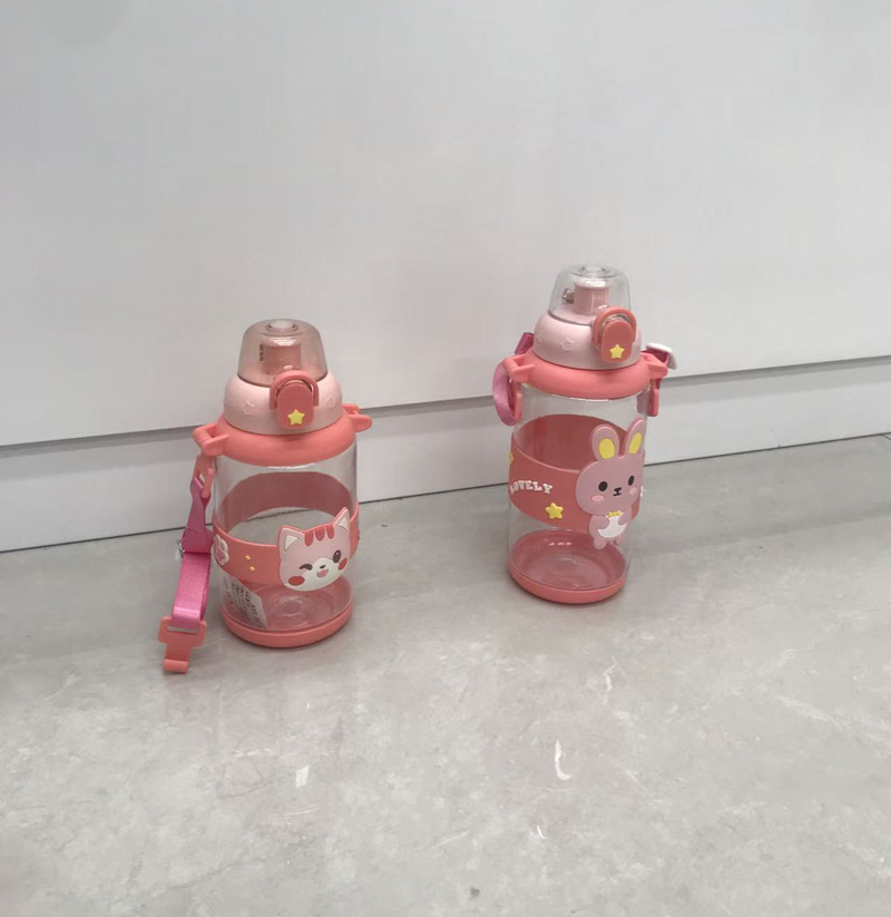 卡通立体动物儿童吸管杯 恐龙老虎兔造型带背带 防漏便携水杯 多色可爱图案 耐摔材质 宝宝上学外出喝水萌趣好物详情5