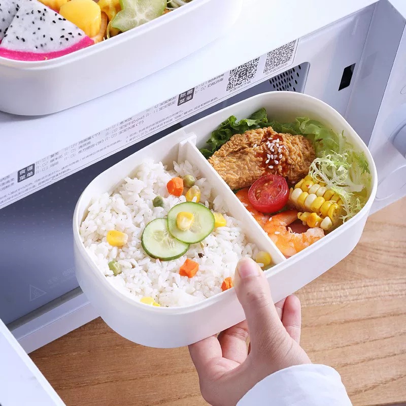 Wood-grain square double-layer strap Japanese bento box, compartments lunch box, microwave large-capacity lunch box Application Scenario