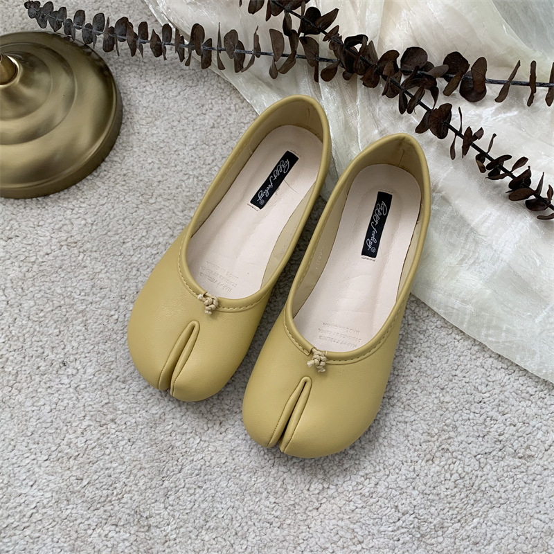 gommino women's shoes 2025 new summer split toe tabi shoes toe lazy horseshoe flat pumps autumn shoes undefined