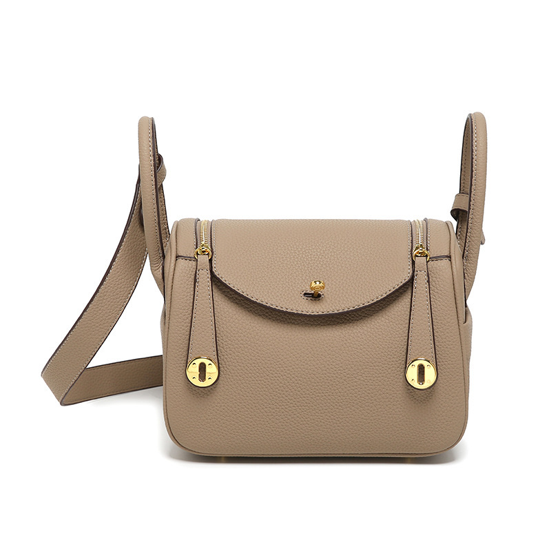 lindy bag 2025 spring and summer new pillow bag fashion trendy one-shoulder crossbody portable doctor bag for women Item Picture