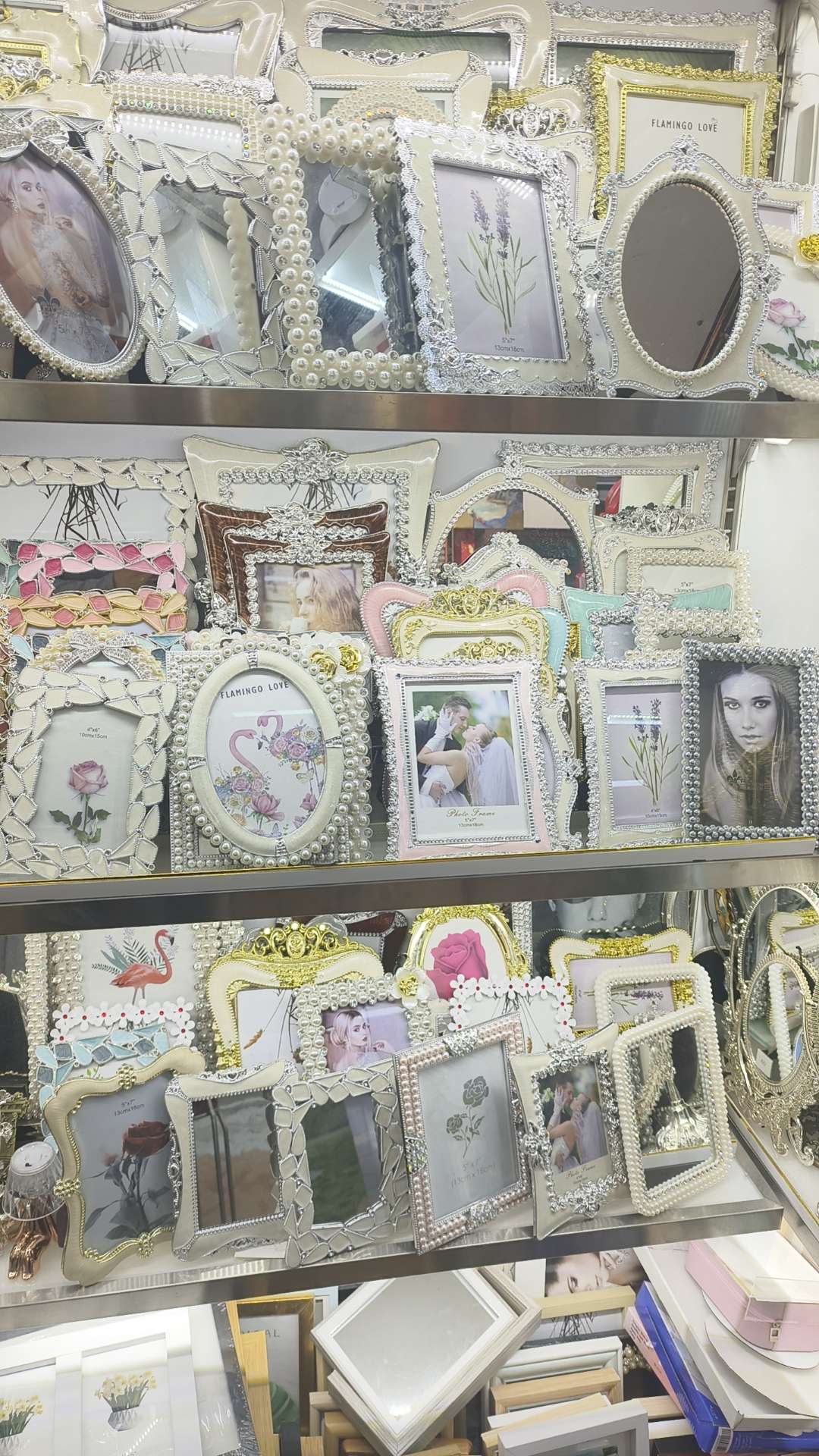 Creative handicrafts, metal photo frames, plastic photo frames, combination photo frames, density board photo frames, treated photo frames, children's photo frames, photo frame combinations