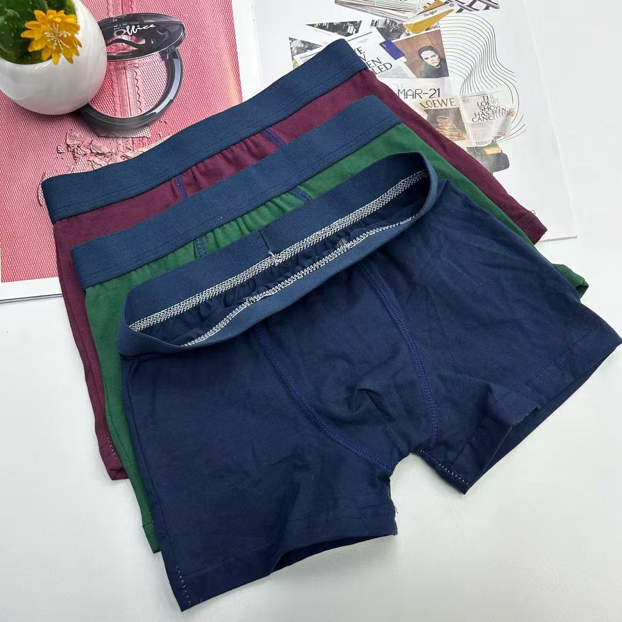 In stock for export of boys' solid color boxer briefs, flat underwear, comfortable boxer shorts, 95 cotton boys' underwear, children's boxer underwear Application Scenario