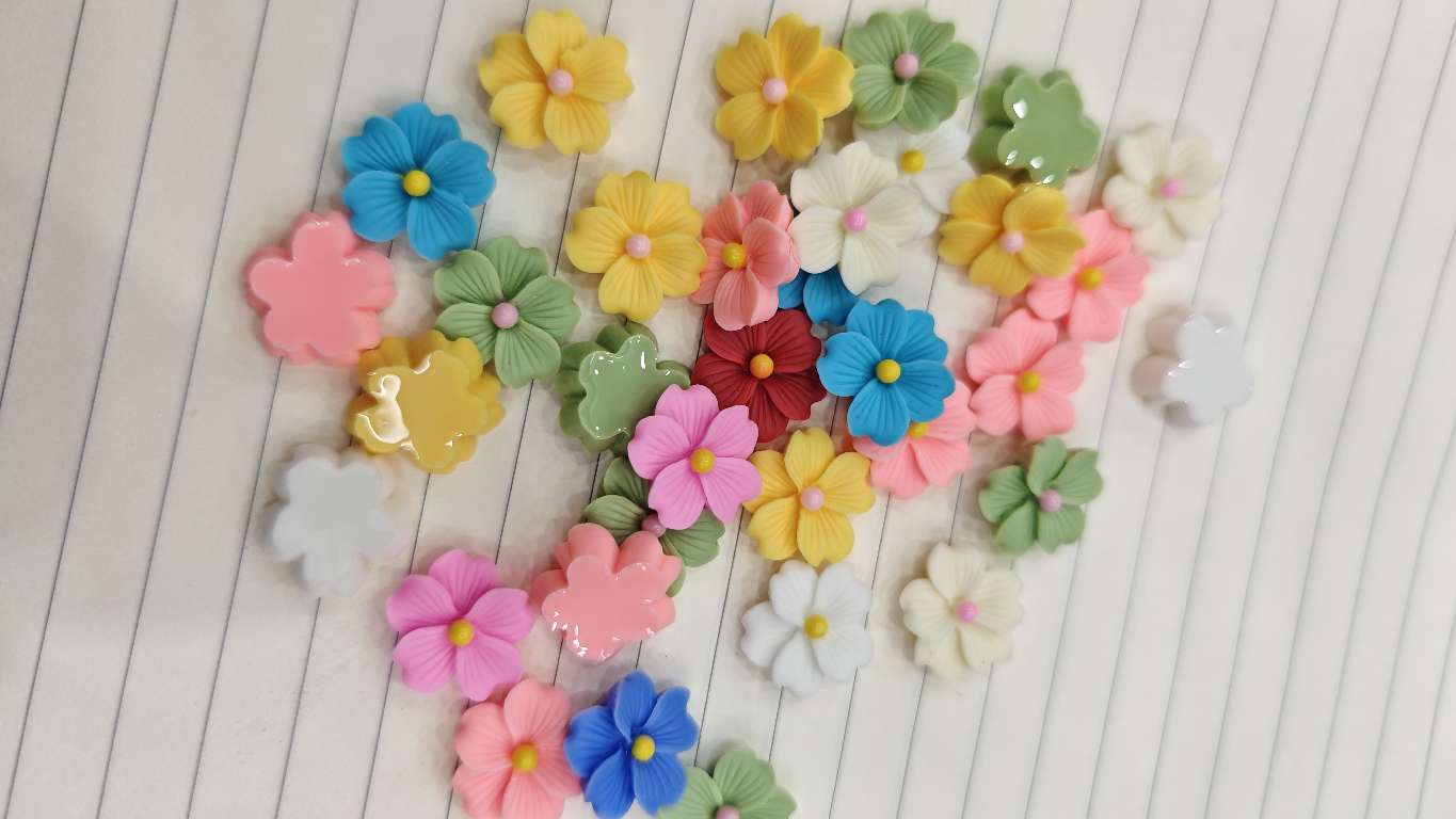 15mm五瓣花树脂配件 儿童多款颜色配件树脂饰品配件DIY装饰材料多款可选皮筋发夹配件