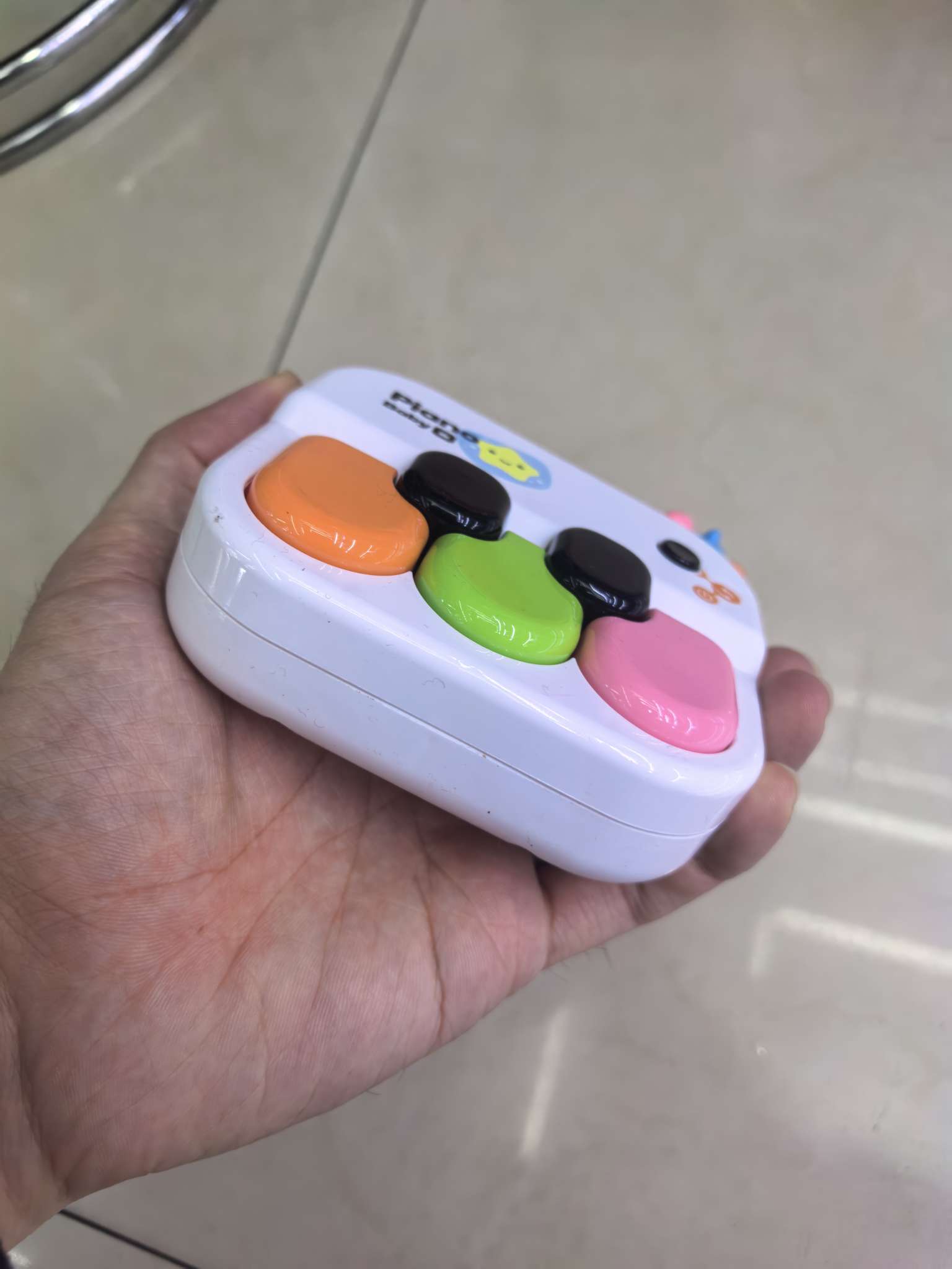 迷你收音机造型单色卡通电子琴白底实物图