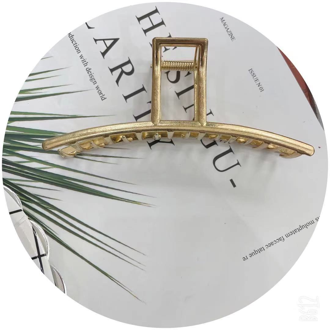 Large metal gripper shark clip, retro and elegant style, ins hair clip, back of the head hair accessory, hair pin Specification image