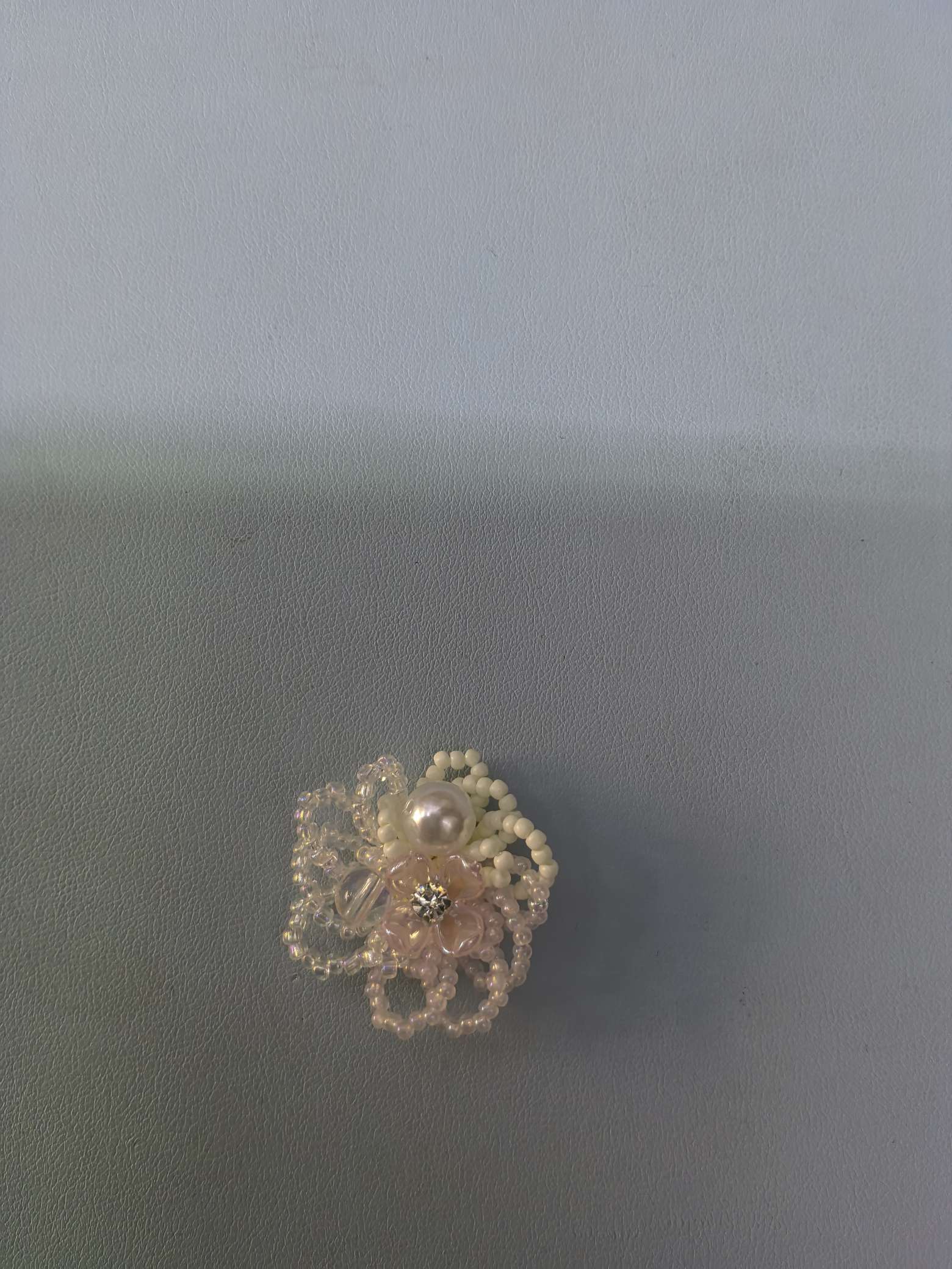 春日花朵粉色耳钉扣子配件时尚饰品配件多款混搭装饰品配件创意配件饰品配件多样选择产品图