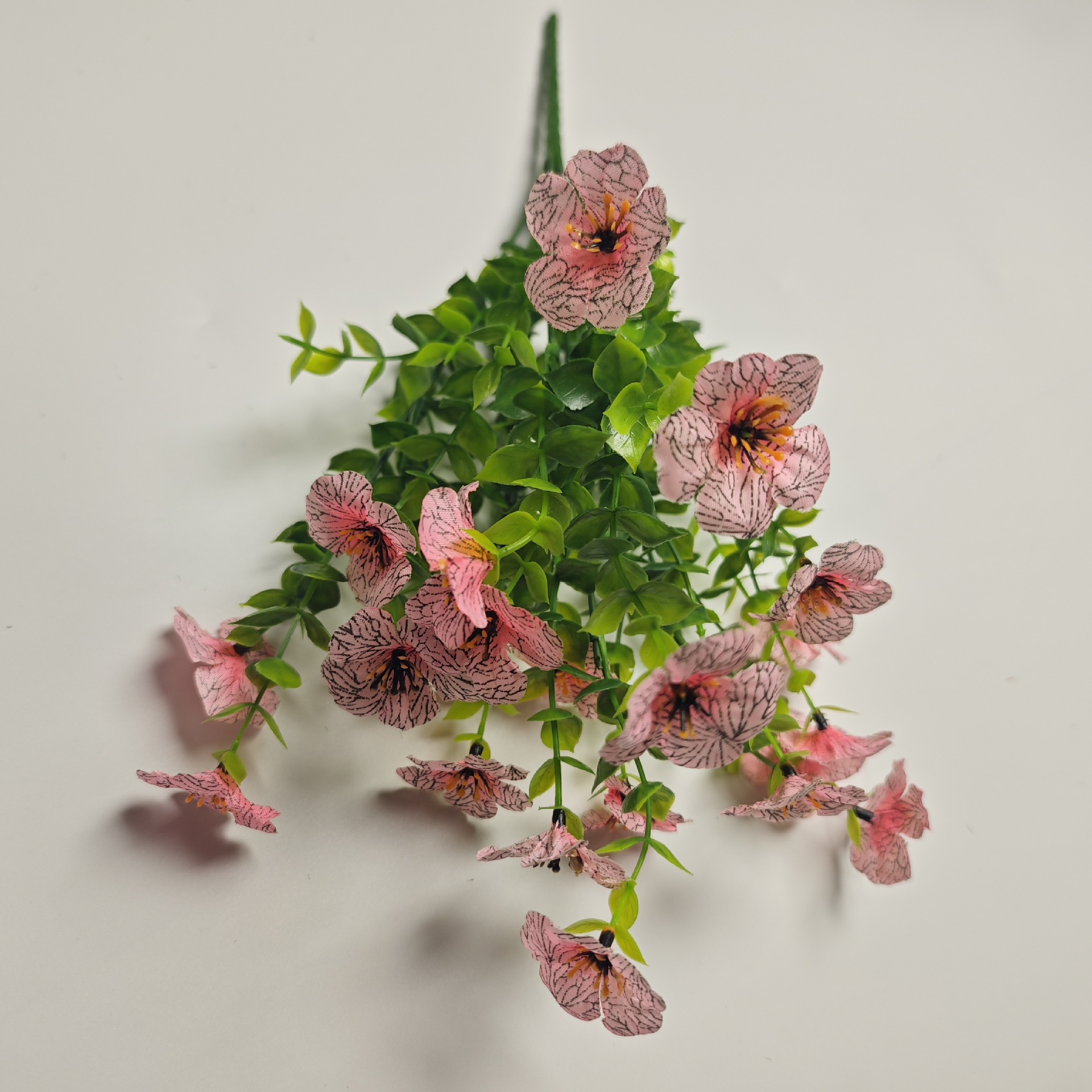 cross-border amazon artificial flower eucalyptus flower wholesale living room decoration wedding hotel violet bouquet artificial flower details Picture