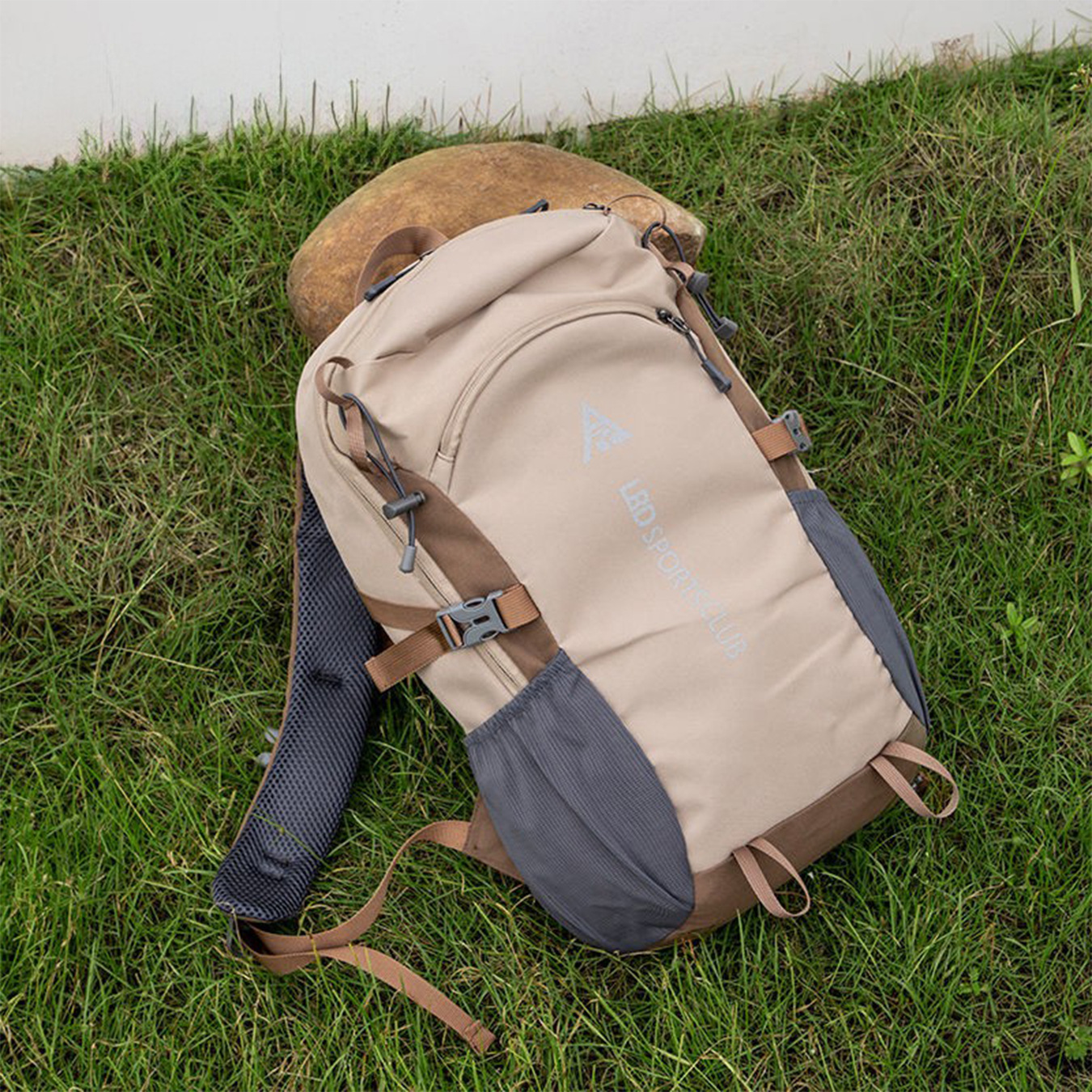 new outdoor large capacity backpack light walking hiking backpack waterproof storage backpack bag schoolbag trendy women Specification drawing