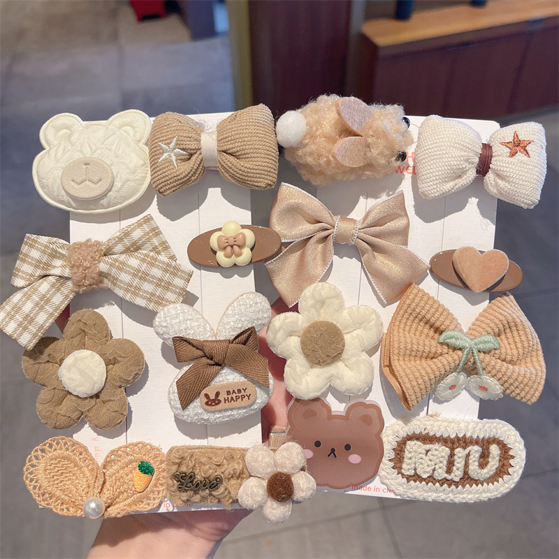 children's barrettes cute plush hairpin 2025 new girls' baby bang clip accessories duckbill clip butterfly headdress Application Scenario