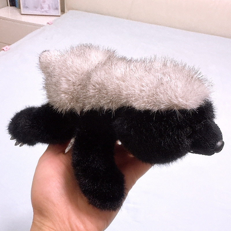 very baby fragrant sanzi animal doll panda plush toy coati doll palm table with wholesale Application Scenario