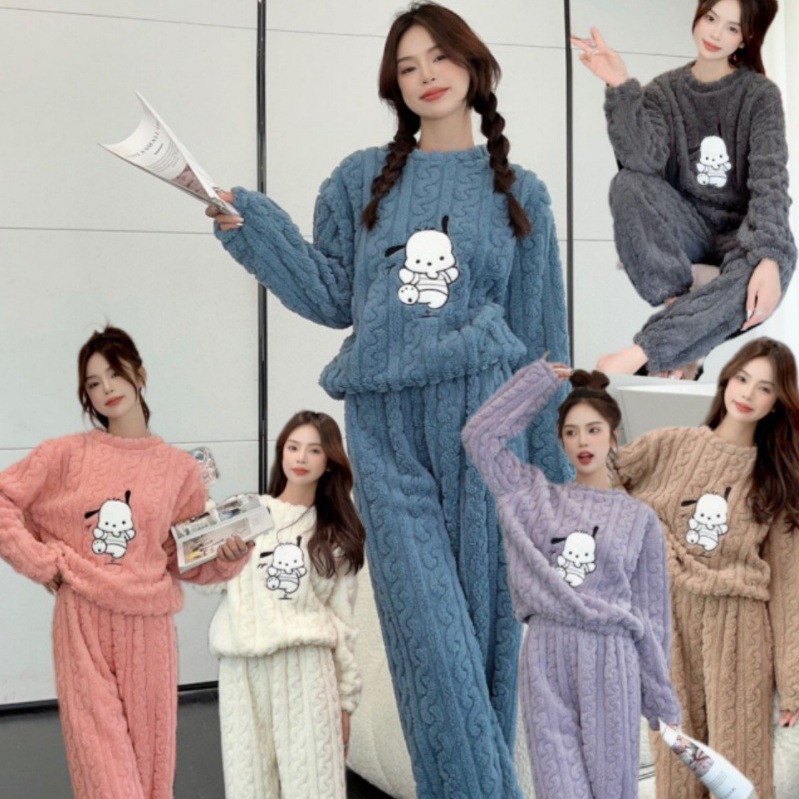 coral velvet pajamas women's autumn and winter thickening flannel cute loungewear outer wear loose long fashion cardigan suit Application Scenario