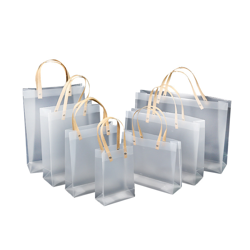 spot pvc transparent handbag pp plastic frosted gift bag gift packing bag children's day gift bag Application Scenario