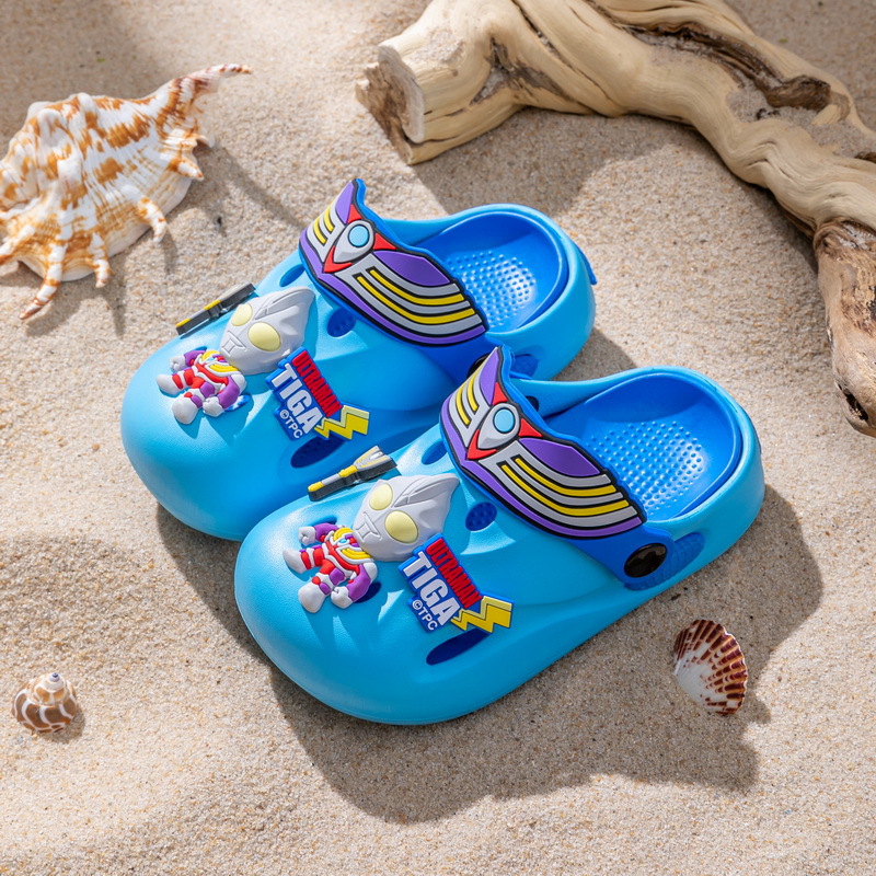 ultraman hole shoes boys outdoor closed toe cartoon beach shoes slippers sandals Specification drawing