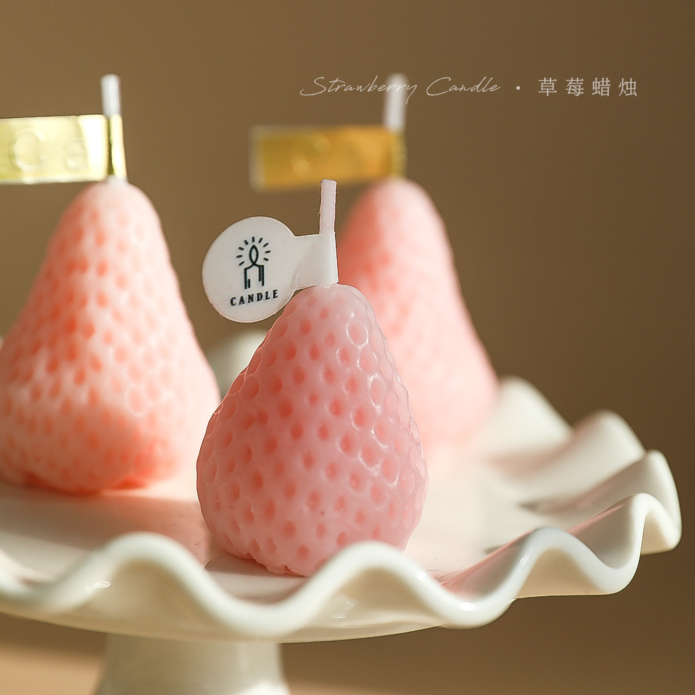 soy wax strawberry aromatherapy candle wholesale cute creative birthday gift handmade small gift fragrance shape wax details Picture