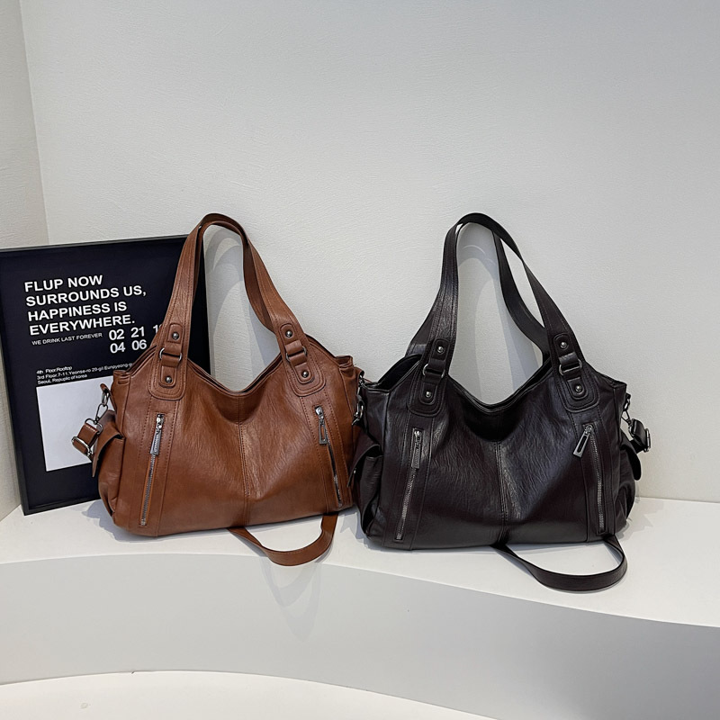 cross-border hot tote bag large capacity women's high-grade sentong qin one shoulder bag crossbody women's all-match underarm handbag Application Scenario