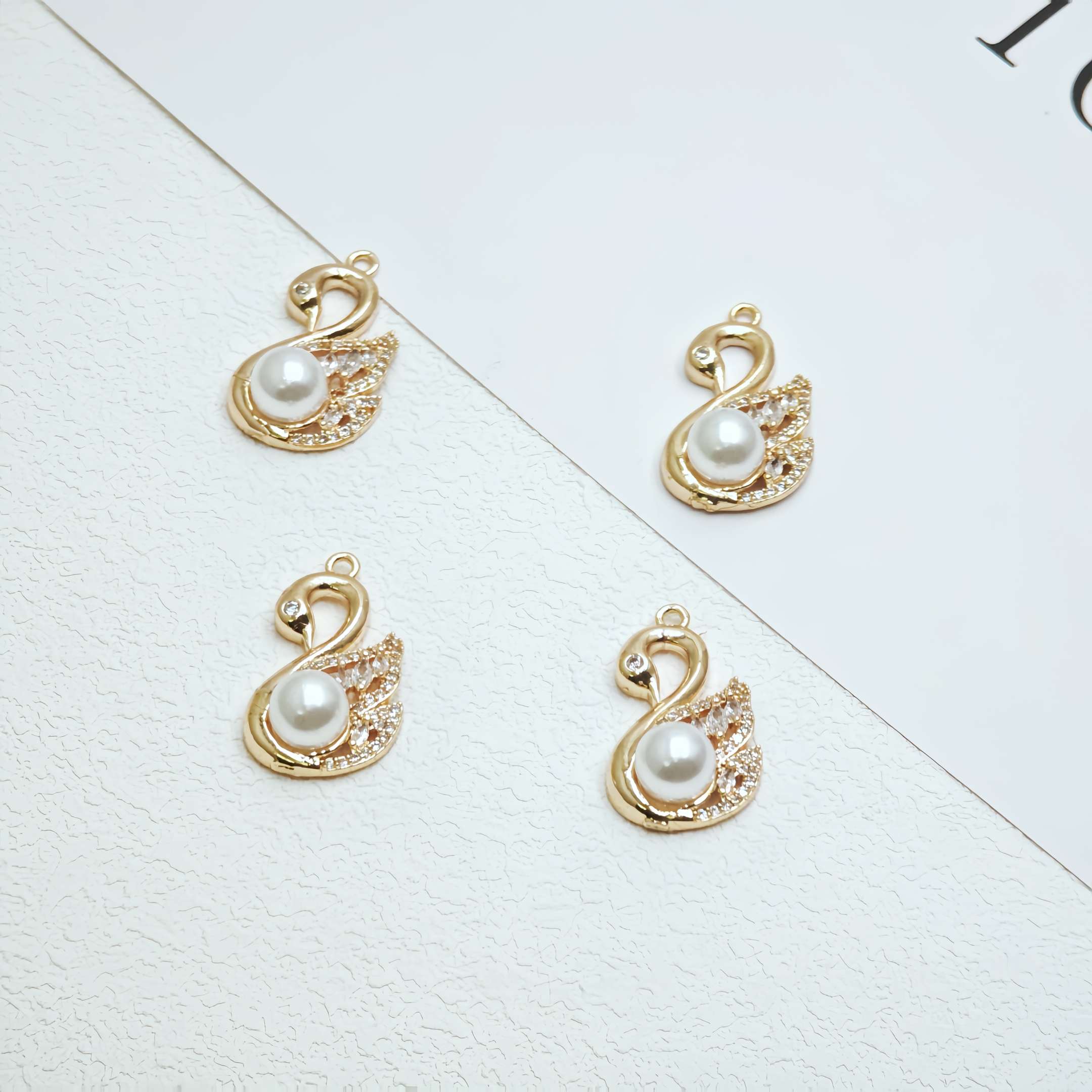Obiya long and elegant earrings, women's accessories, fashionable and elegant little swan pendant accessories, trendy and versatile accessories. detail image 2
