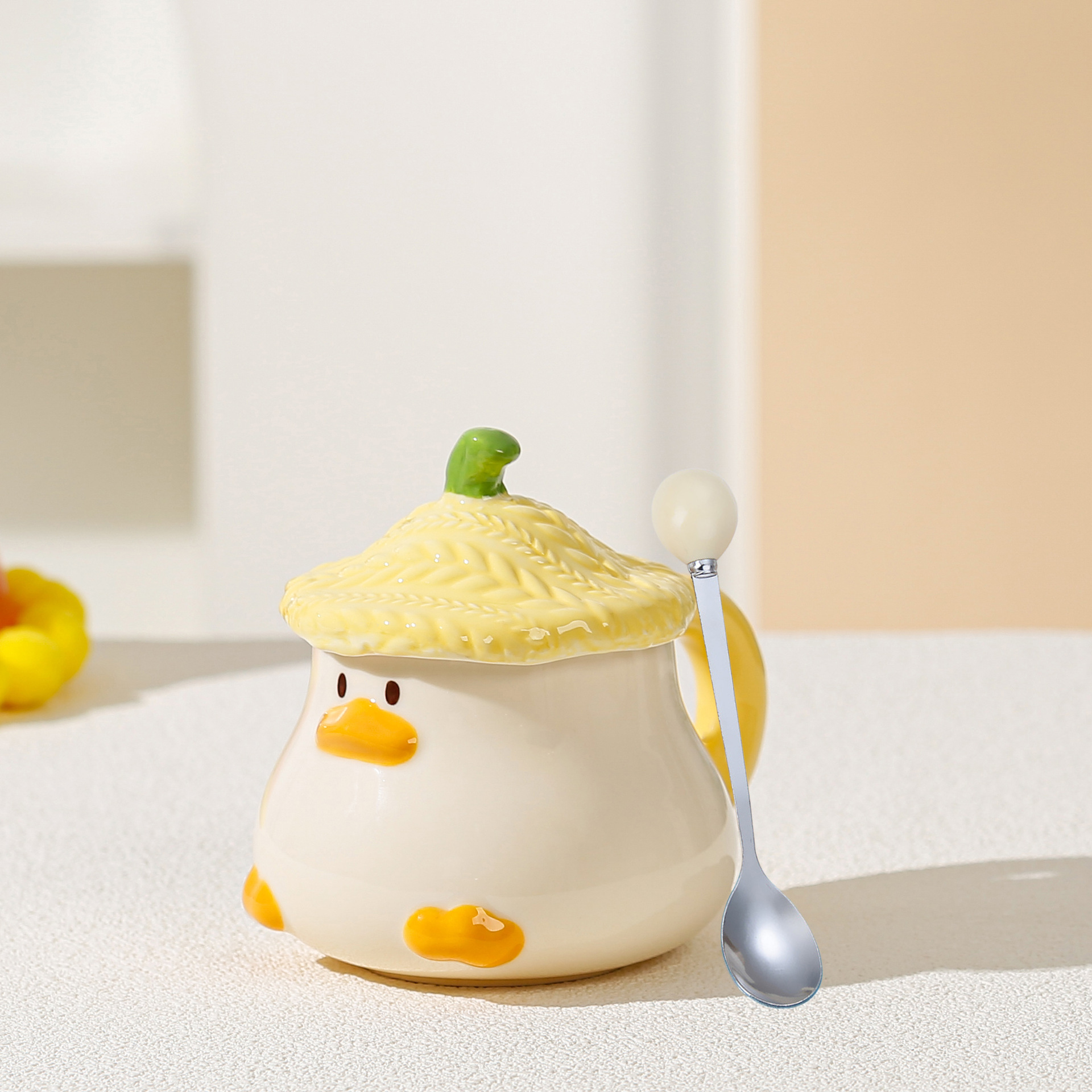 cartoon little duck mug underglaze cup cover cute water glass good-looking household ceramic cup breakfast cup Specification drawing