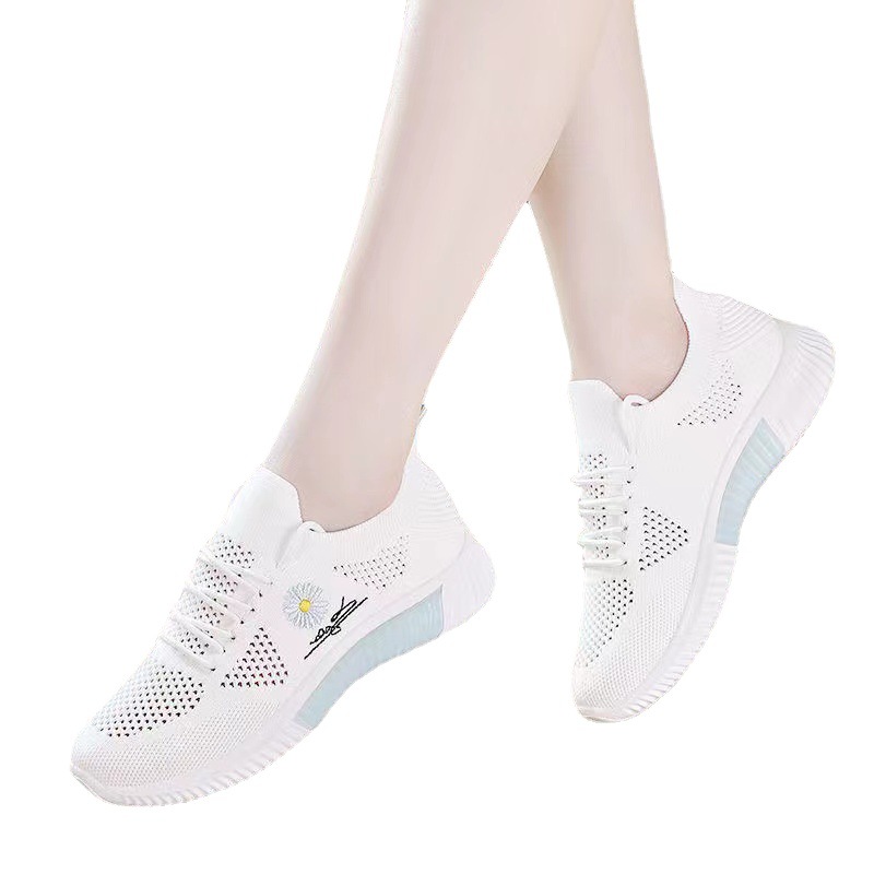 flyknit 2024 new spring and summer women's sneakers wild running mesh shoes student shoes wholesale casual women's shoes Item Picture