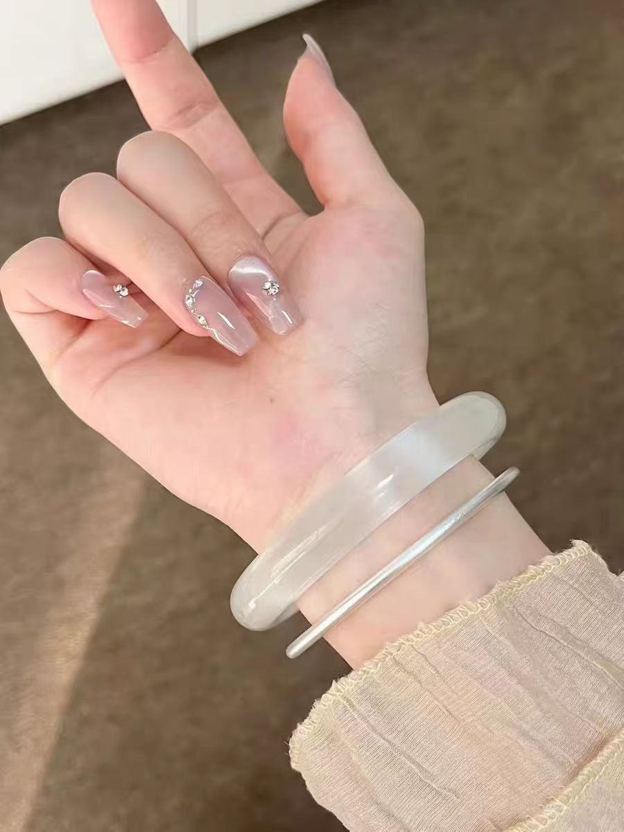 big circle white moonlight colorful opal chalcedony bracelet women's fashion ice blue bracelet for girlfriend girlfriend birthday Specification drawing