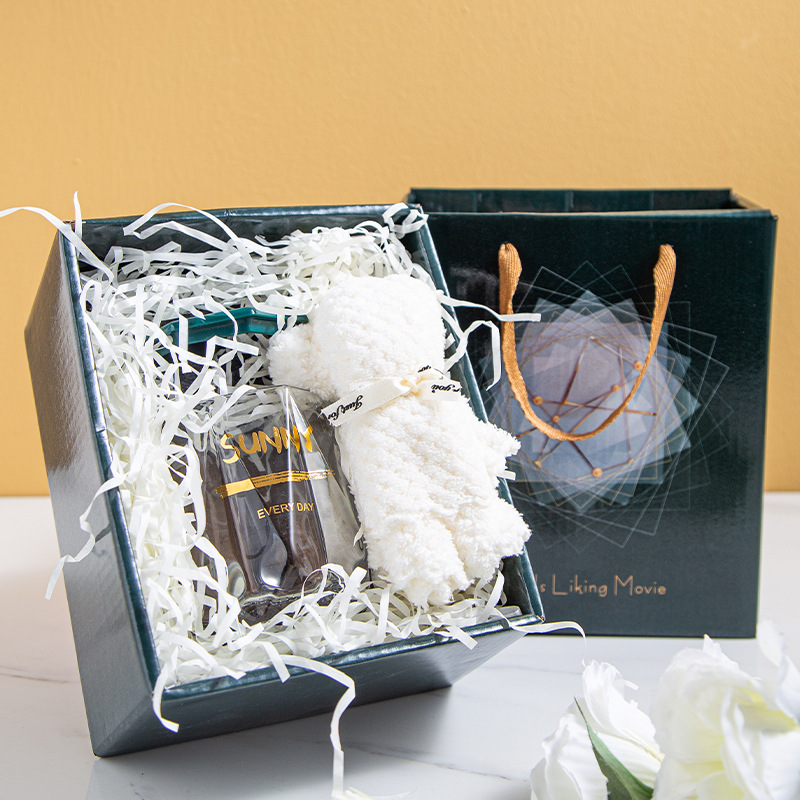 water cup gift gift box mug high temperature resistant creative glass cup bear towel cover and spoon set wholesale details Picture