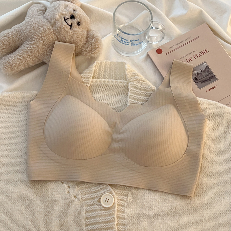 liquid foundation seamless underwear women's wireless large size bra big chest small pull-up push-up bra breathable with chest pad Application Scenario