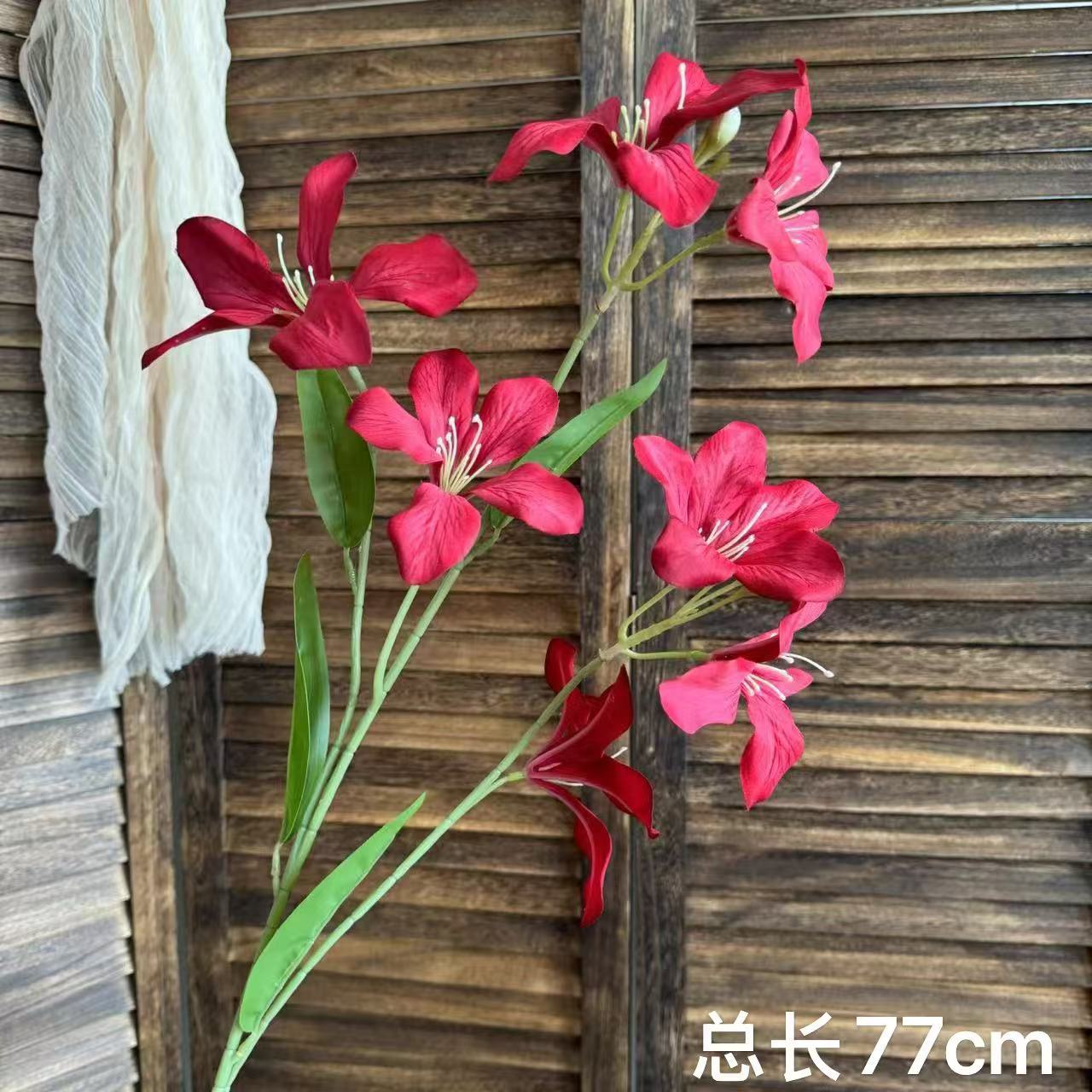 red artificial flower chinese style wedding ceremony wedding room layout diy flower arrangement and fake flower floor arrangement flower stage landscape ornamental flower details Picture