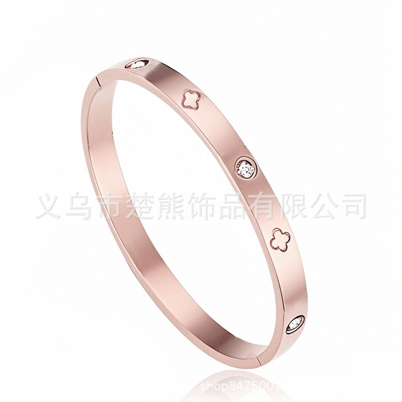 best seller in europe and america bracelet 4 diamond love bracelet female niche high-grade all-match diamond-embedded clover silver-plated bracelet full figure