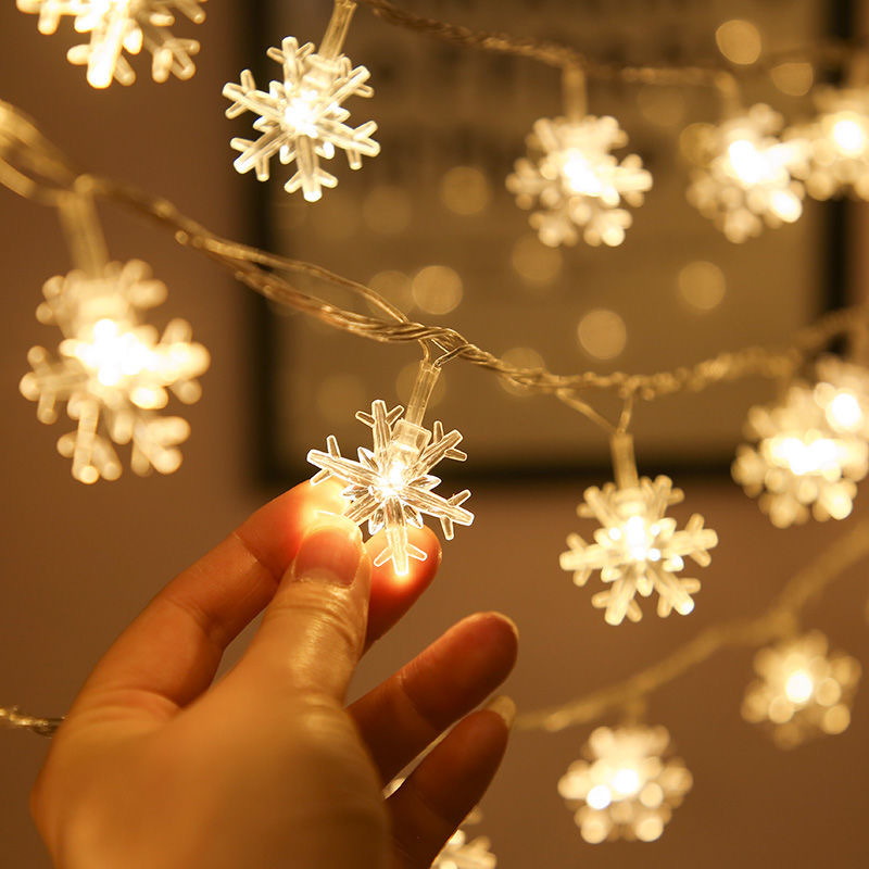 cross-border e-commerce led snowflake lighting chain battery box christmas tree decorative lamp christmas holiday party layout colored lights details Picture