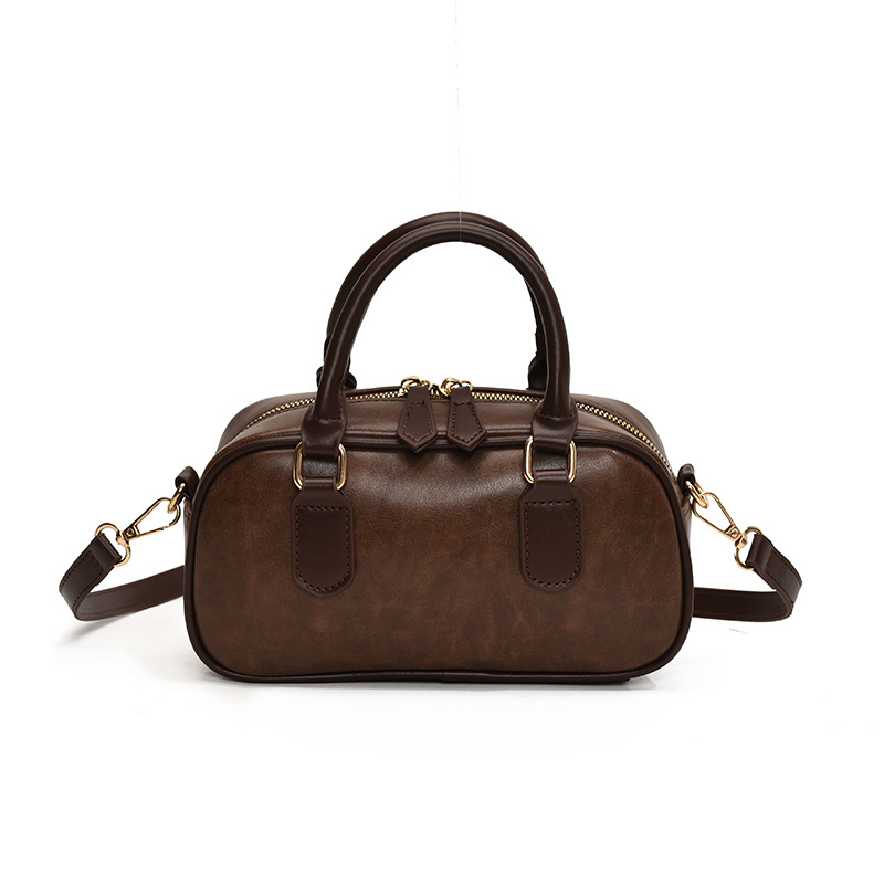 The high-end Maillard handbag for women is a new 2024 trendy, retro and versatile single-shoulder bag for commuting Item Picture